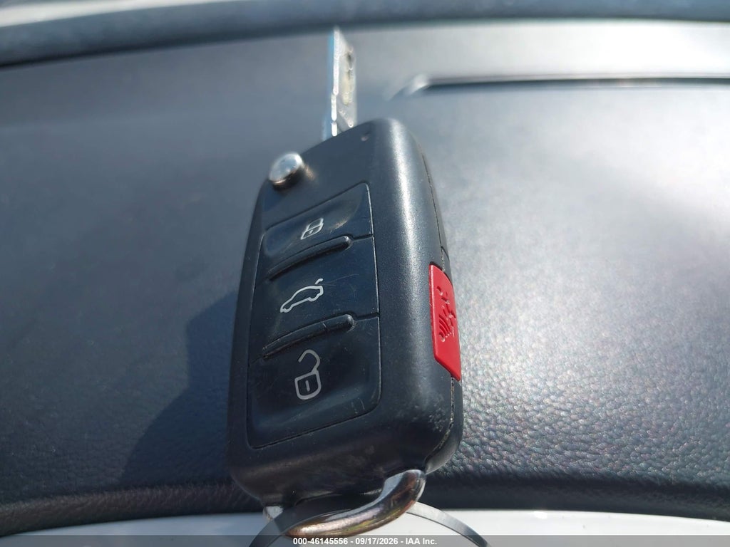 2013 Volkswagen Beetle 2.5L photo 11