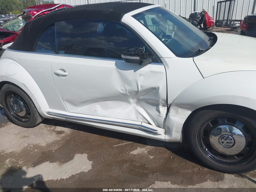 2013 Volkswagen Beetle 2.5L photo 6