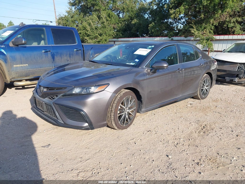 2021 Toyota Camry SE photo 2