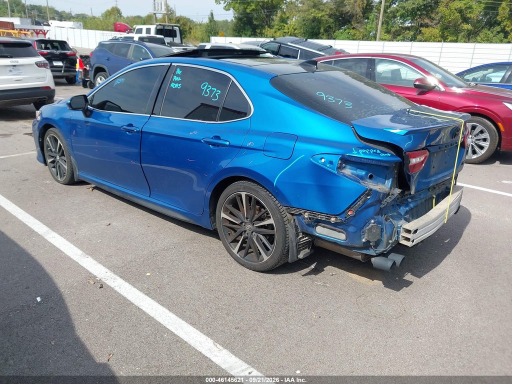 2019 Toyota Camry XSE photo 3