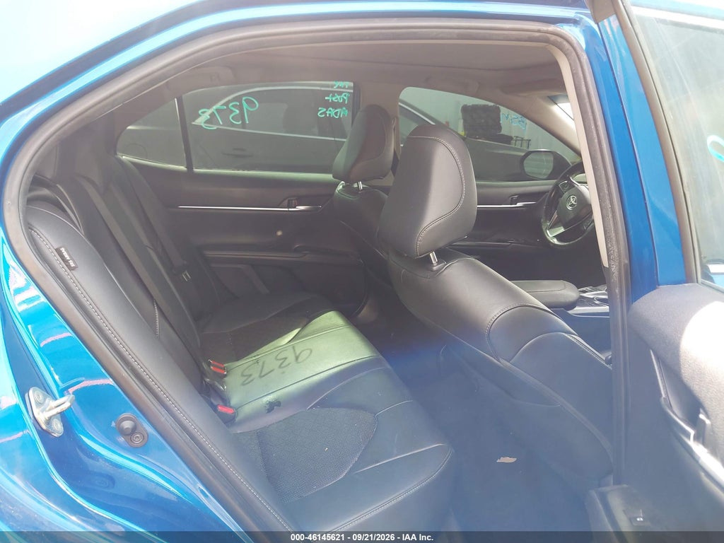 2019 Toyota Camry XSE photo 8