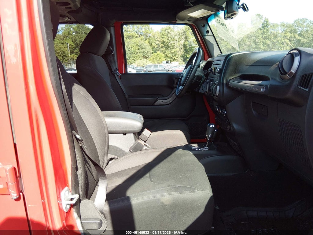 2014 Jeep Wrangler Unlimited Sport photo 5