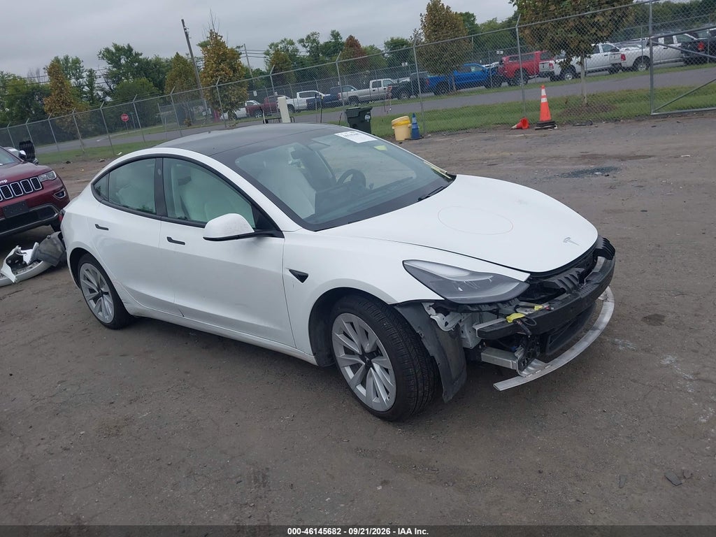 TESLA MODEL 3 2021