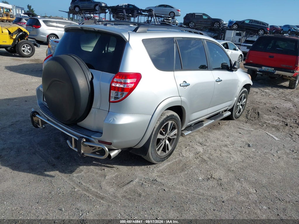 2011 Toyota RAV4 photo 4