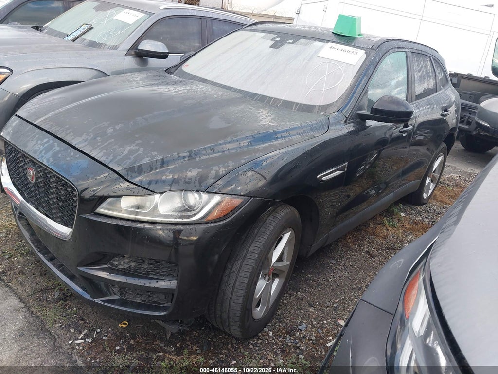 2017 Jaguar F-Pace 35T Premium photo 2