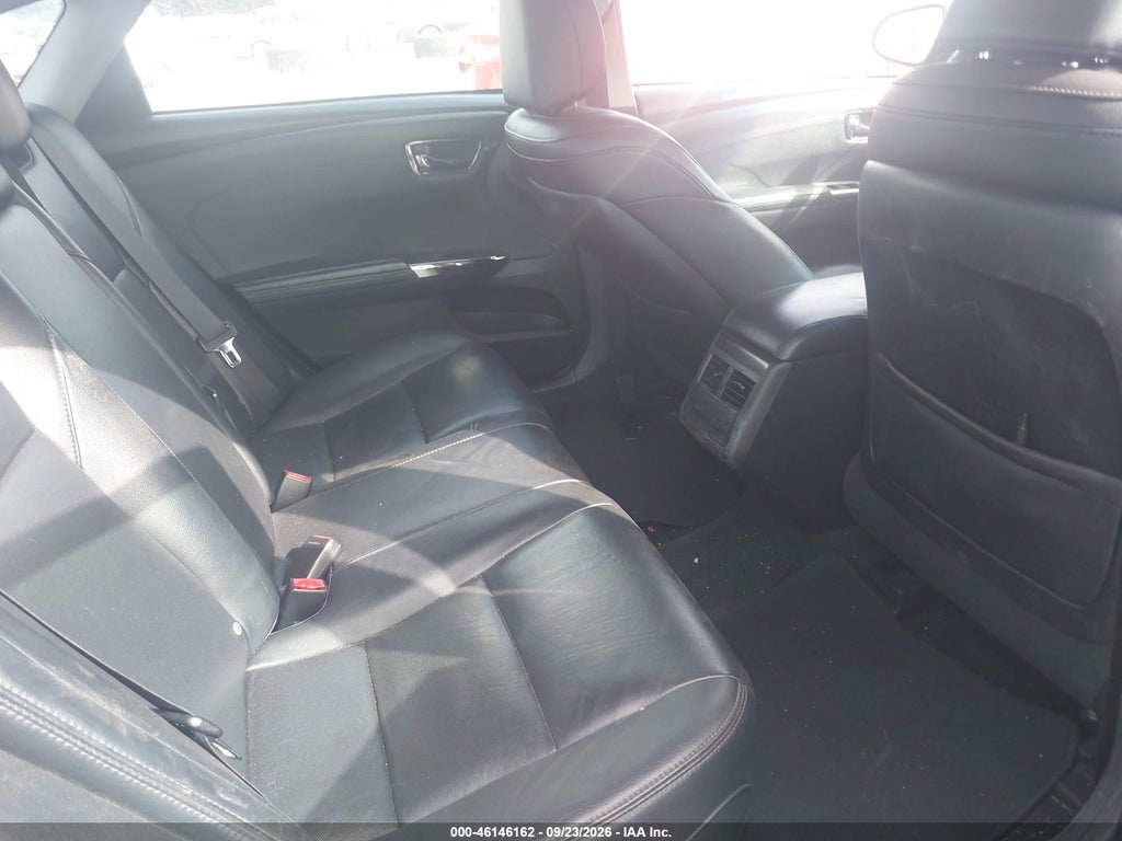 2018 Toyota Avalon XLE photo 8