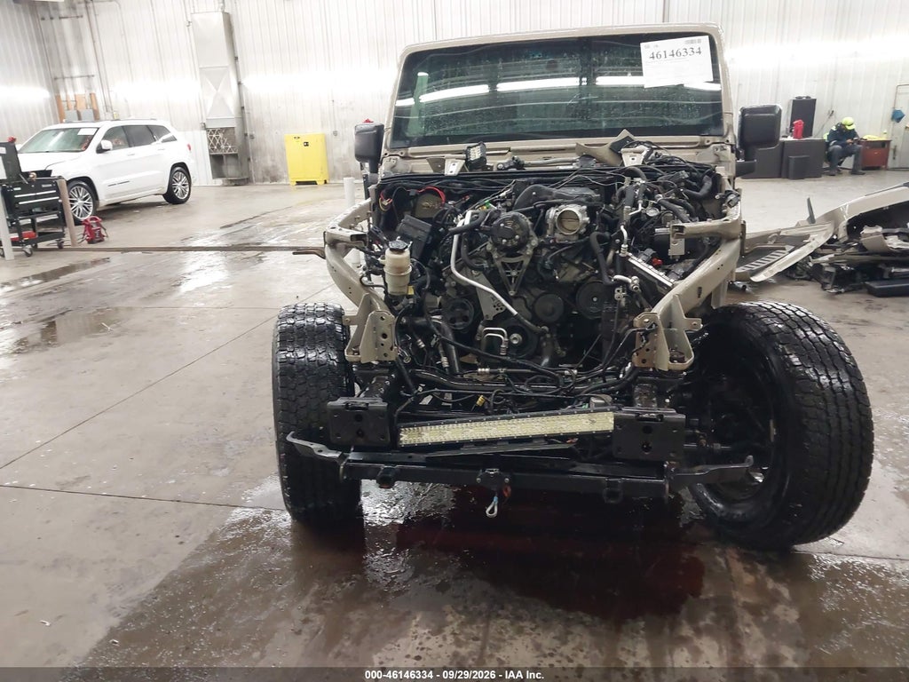 2017 Jeep Wrangler Unlimited Sahara photo 6