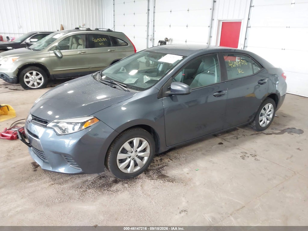 2016 Toyota Corolla LE photo 2
