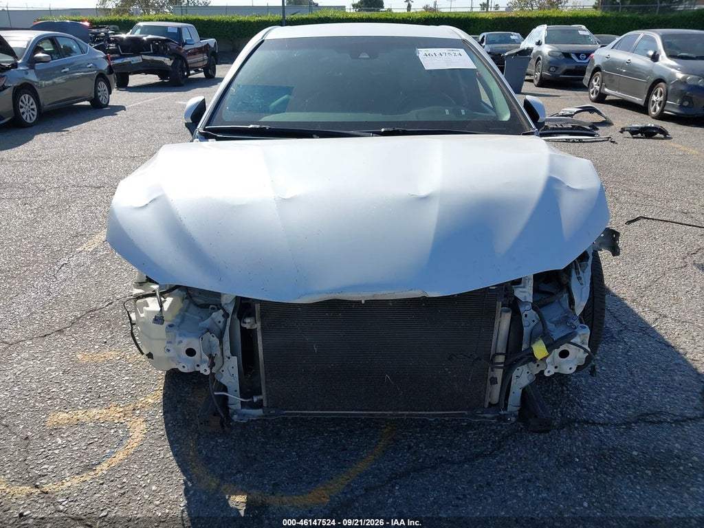 2018 Toyota Camry XSE photo 10