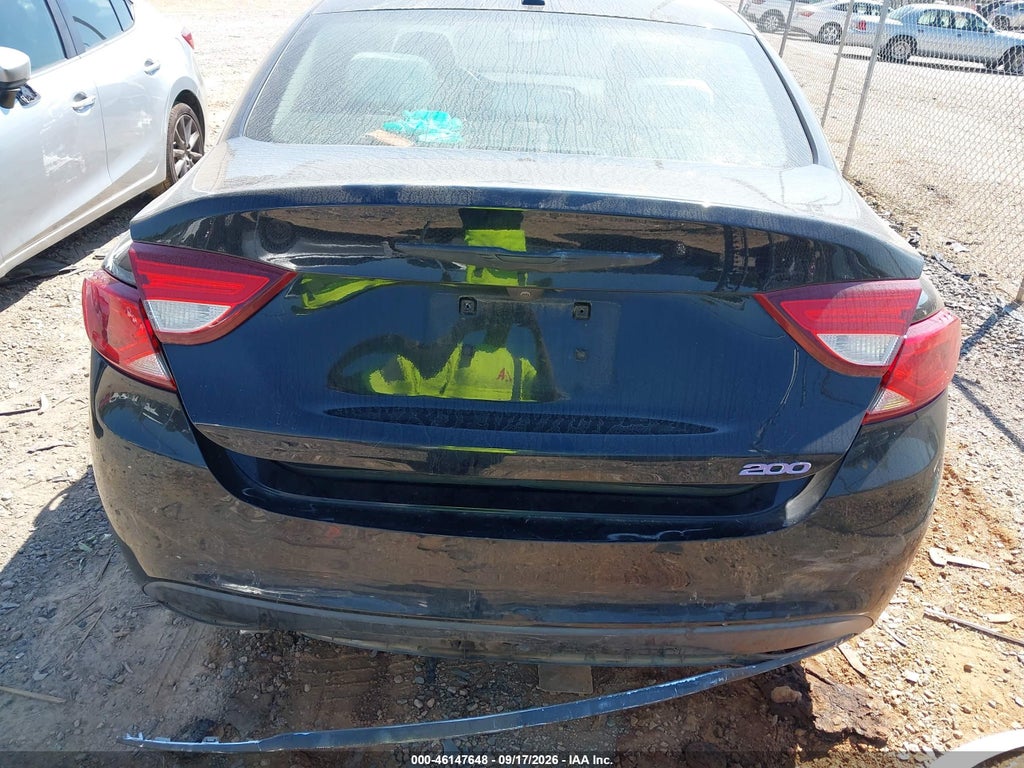 2016 Chrysler 200 Limited photo 6