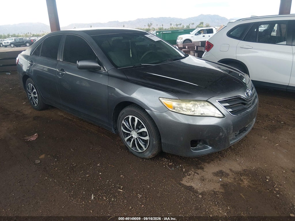2011 Toyota Camry LE photo 1