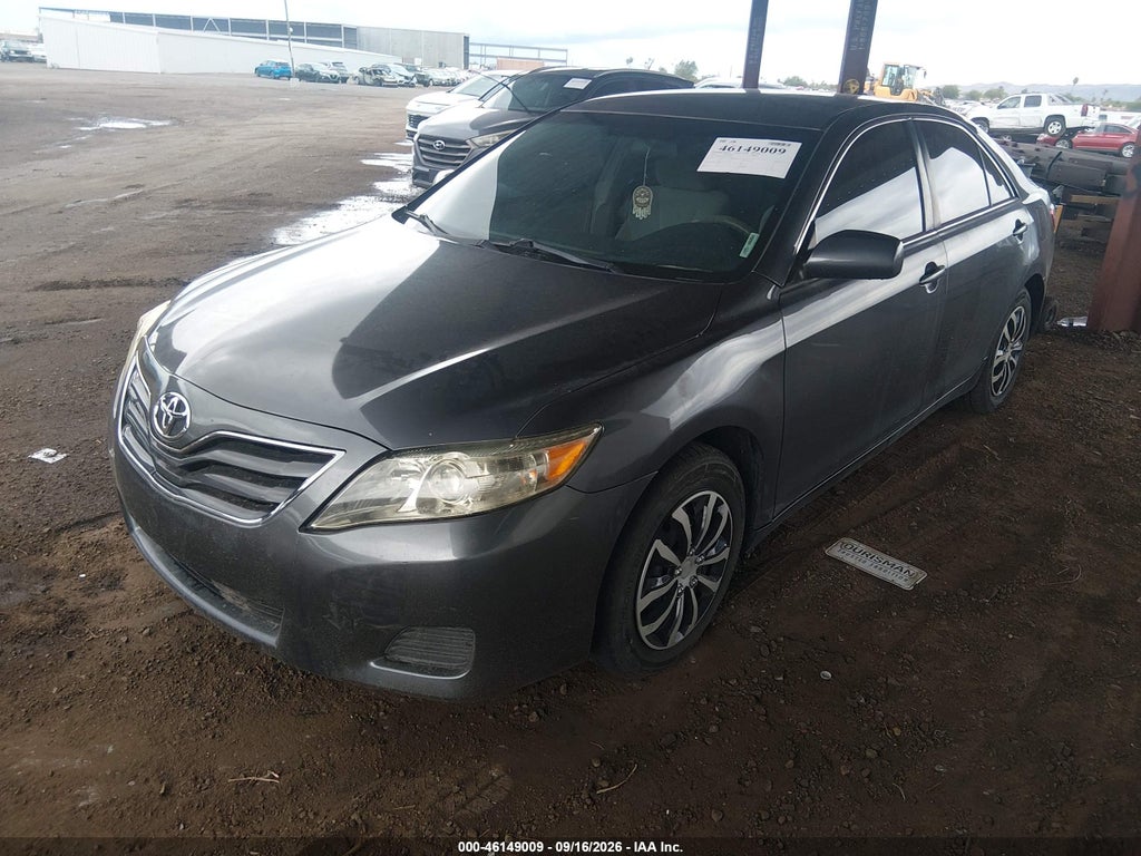 2011 Toyota Camry LE photo 2