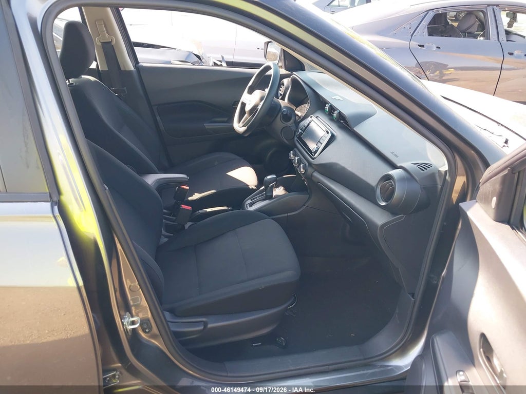 2024 Nissan Kicks S Xtronic CVT photo 5
