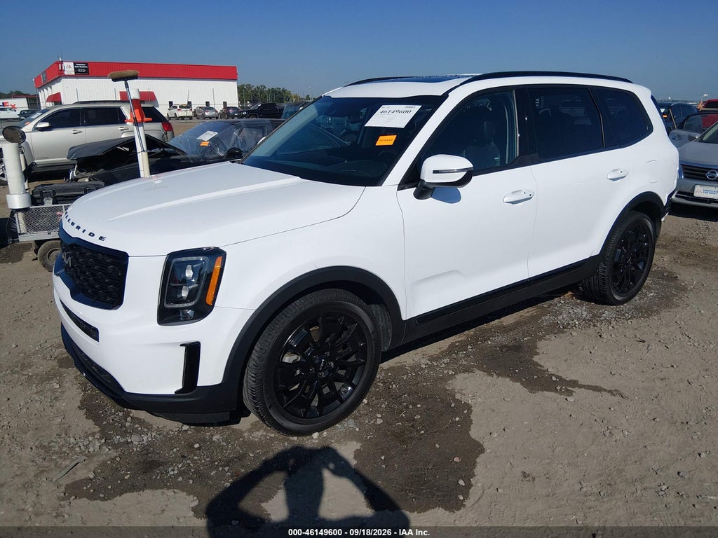 2022 Kia Telluride EX photo 2