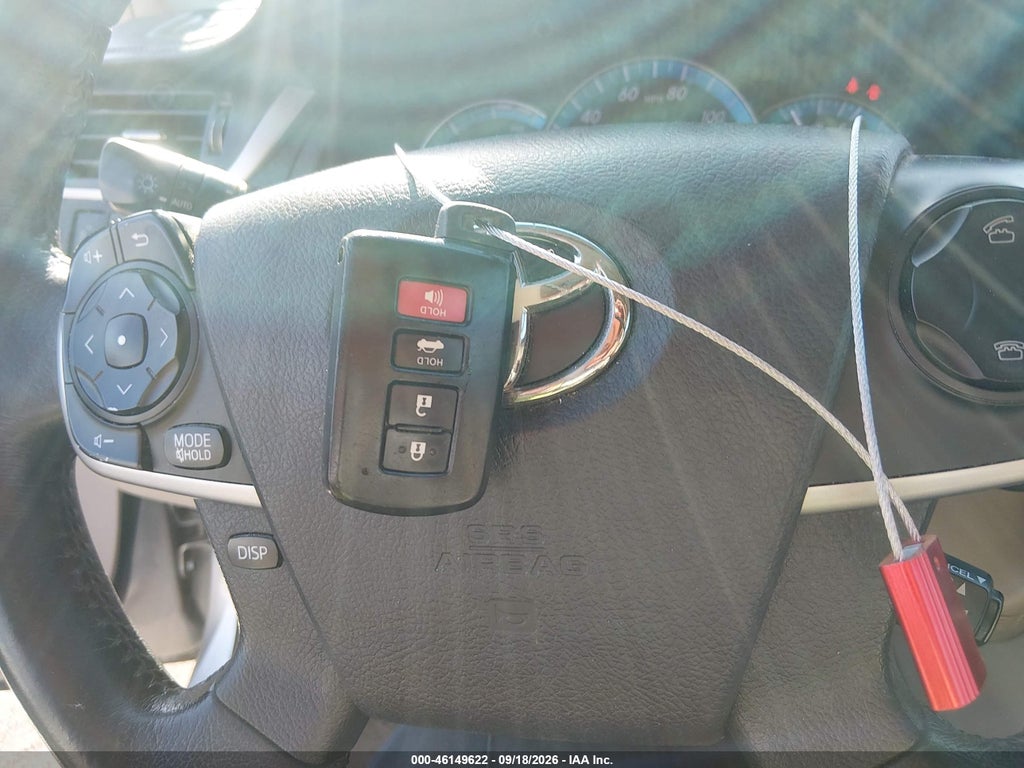 2014 Toyota Camry Hybrid XLE photo 11