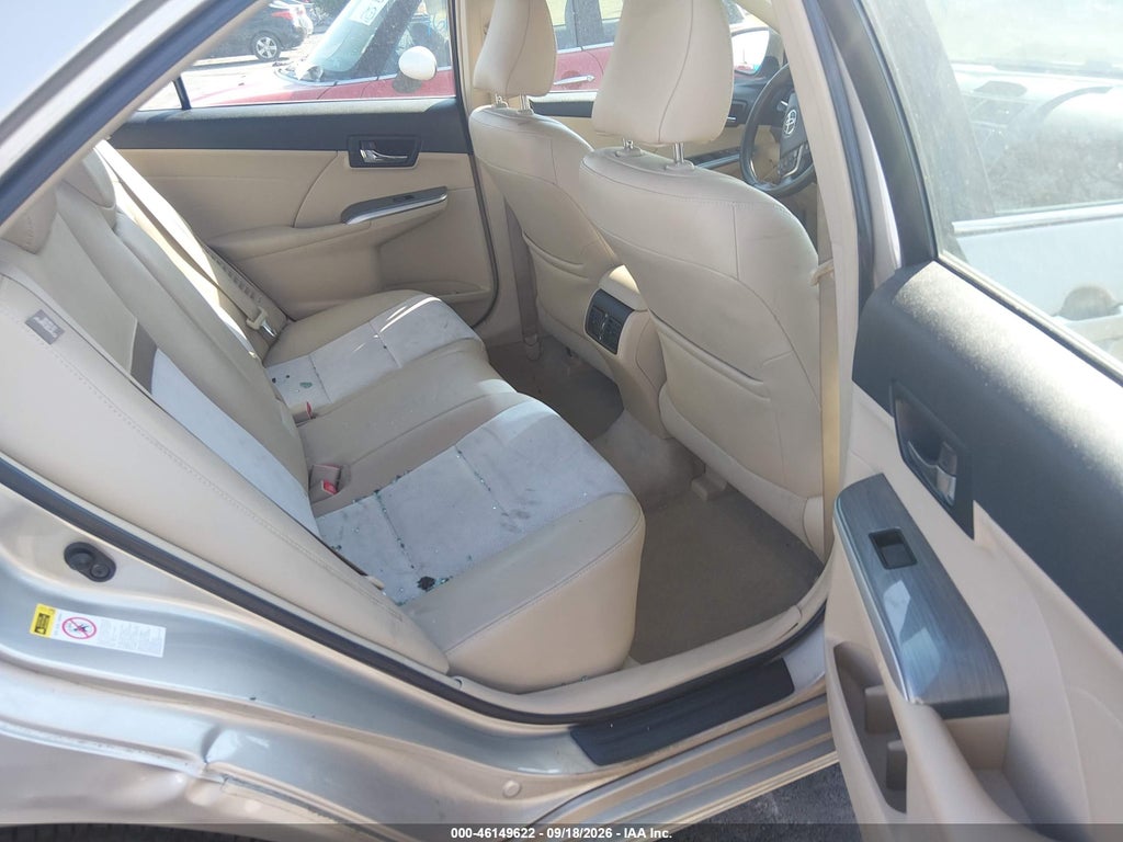 2014 Toyota Camry Hybrid XLE photo 8