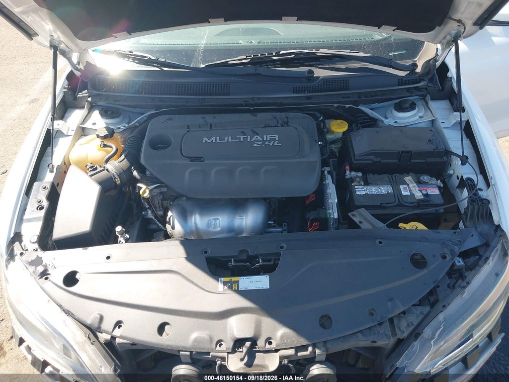 2015 Chrysler 200 S photo 10