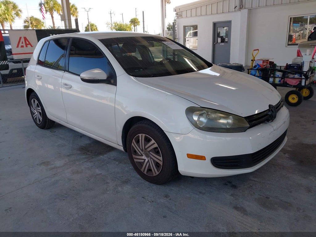 2011 Volkswagen Golf 2.5L 4-Door photo 1