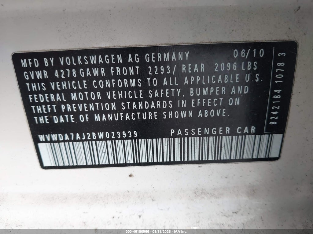2011 Volkswagen Golf 2.5L 4-Door photo 9
