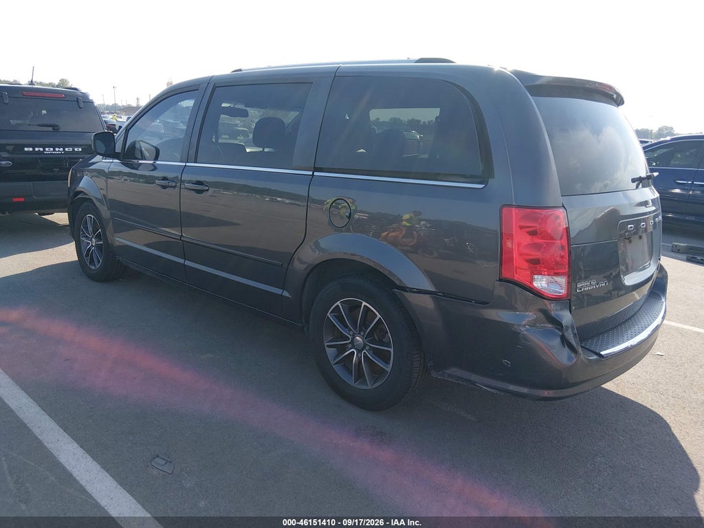 2017 Dodge Grand Caravan SXT photo 3