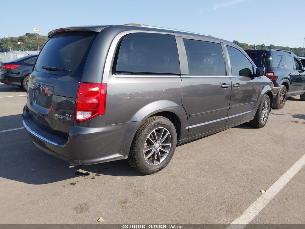 2017 Dodge Grand Caravan SXT photo 4