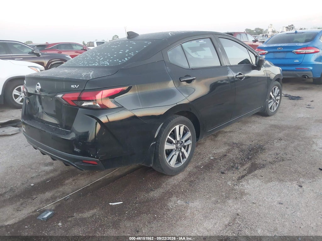 2020 Nissan Versa SV Xtronic CVT photo 4