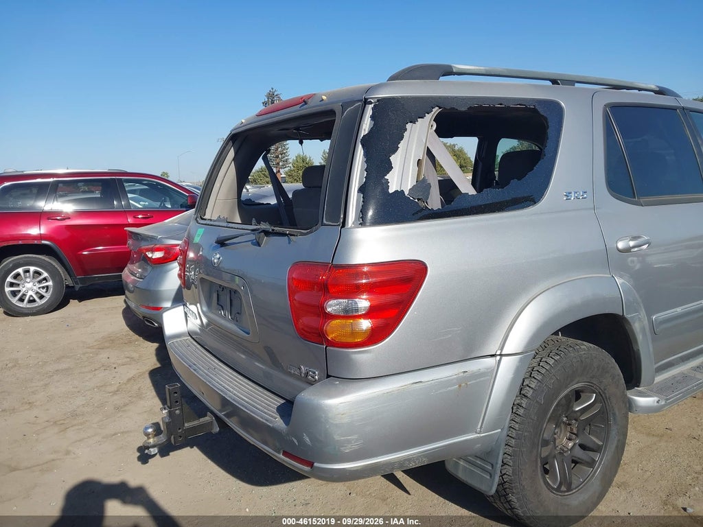 2003 Toyota Sequoia SR5 V8 photo 6