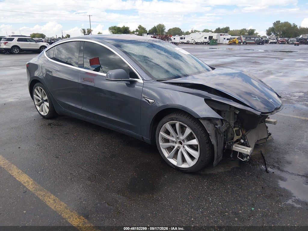 2018 Tesla Model 3 photo 1