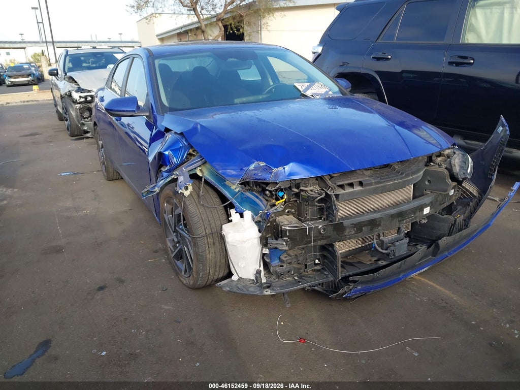 HYUNDAI ELANTRA 2024