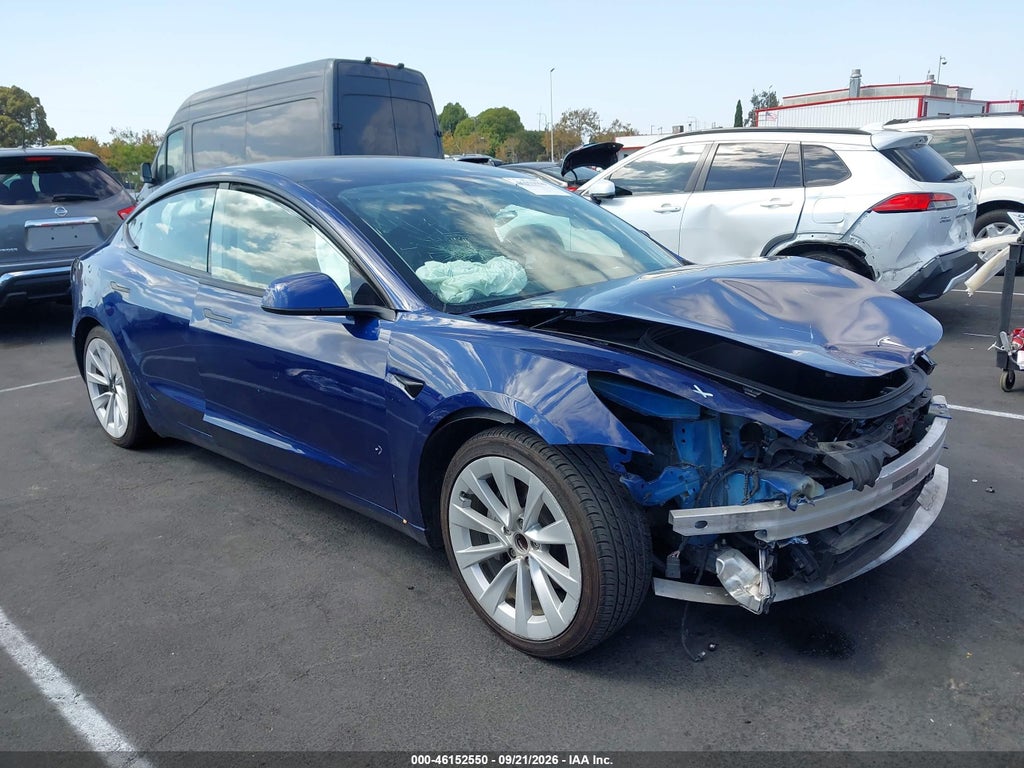 TESLA MODEL 3 2022