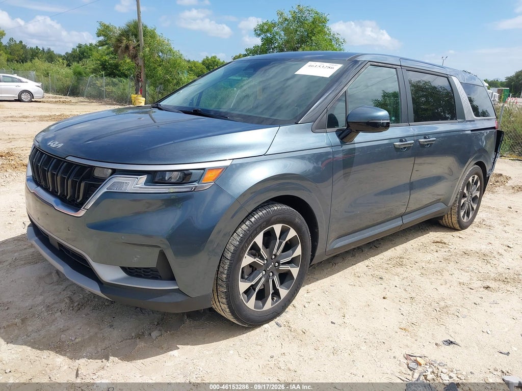 2022 Kia Carnival MPV EX photo 2