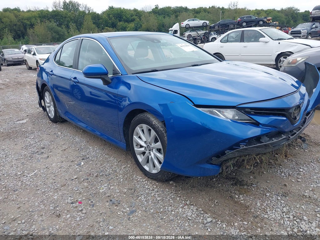 2019 Toyota Camry LE photo 1