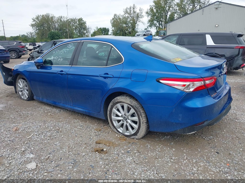 2019 Toyota Camry LE photo 3