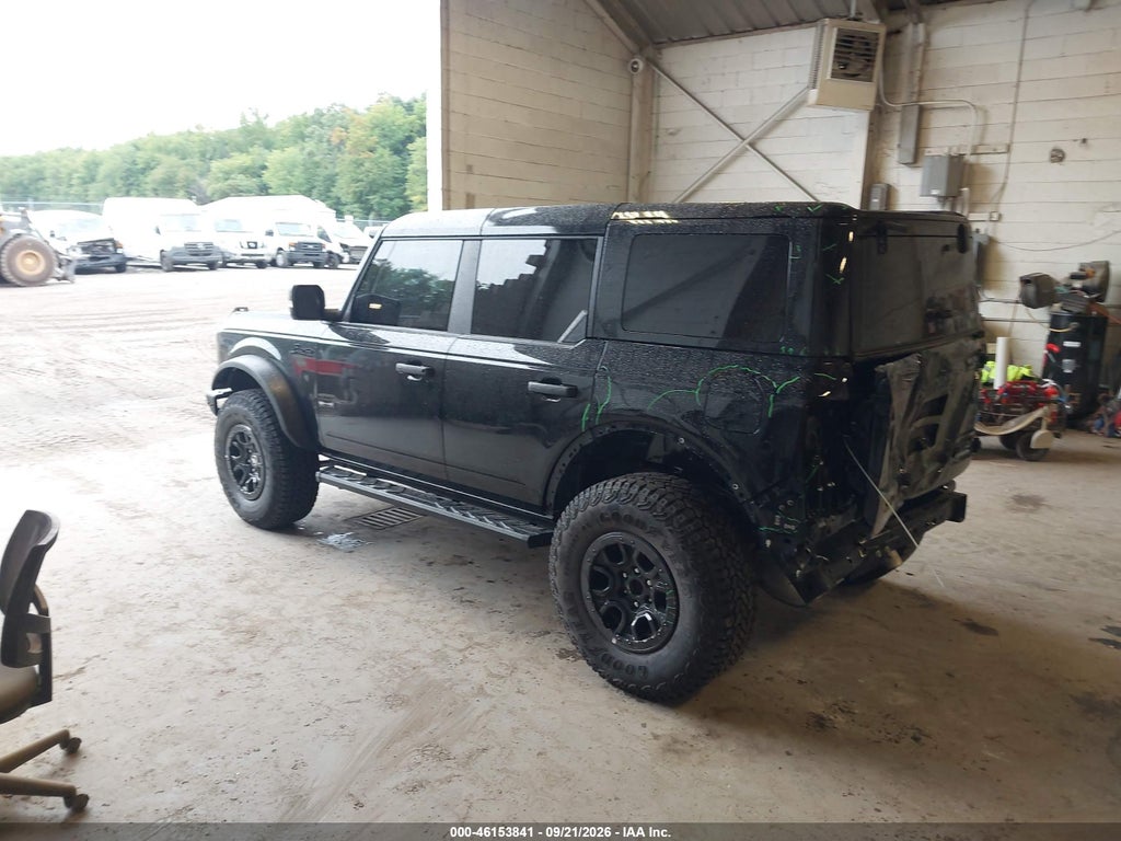 2025 Ford Bronco Badlands photo 3