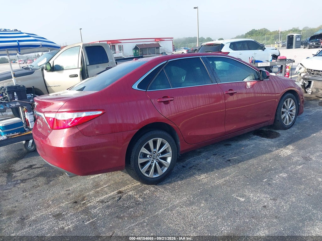 2017 Toyota Camry XLE photo 4