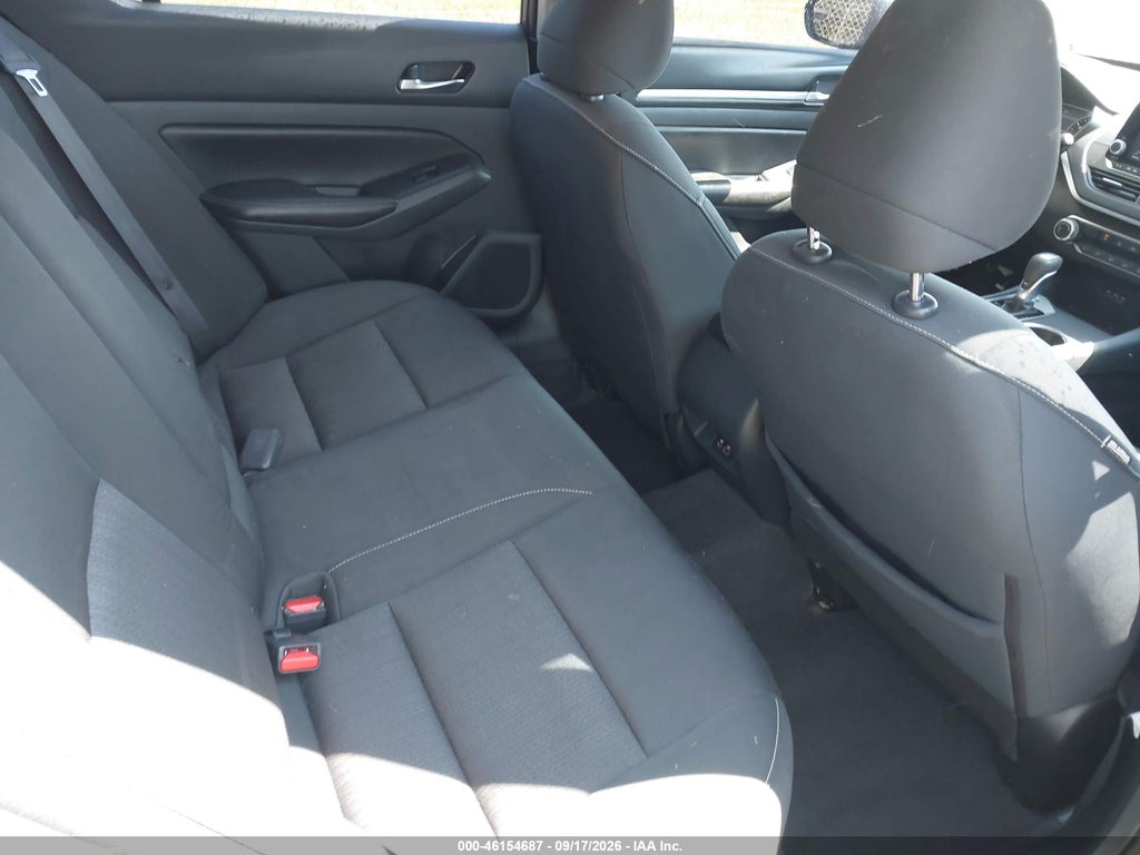 2022 Nissan Altima SV FWD photo 8