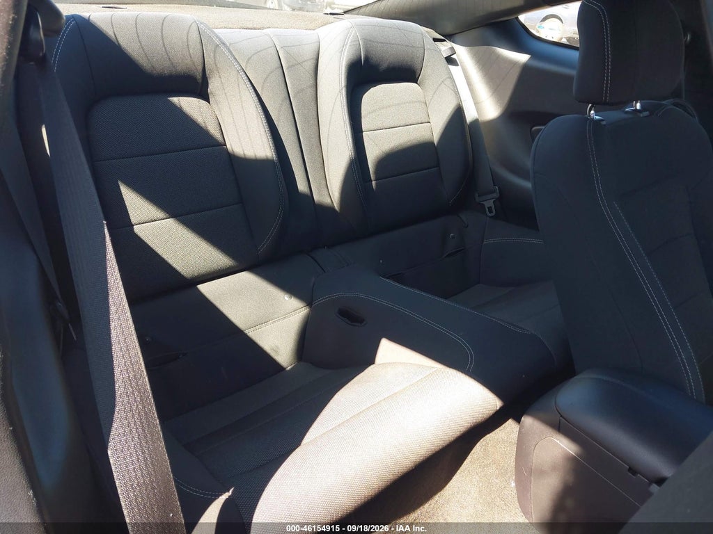 2017 Ford Mustang V6 photo 8