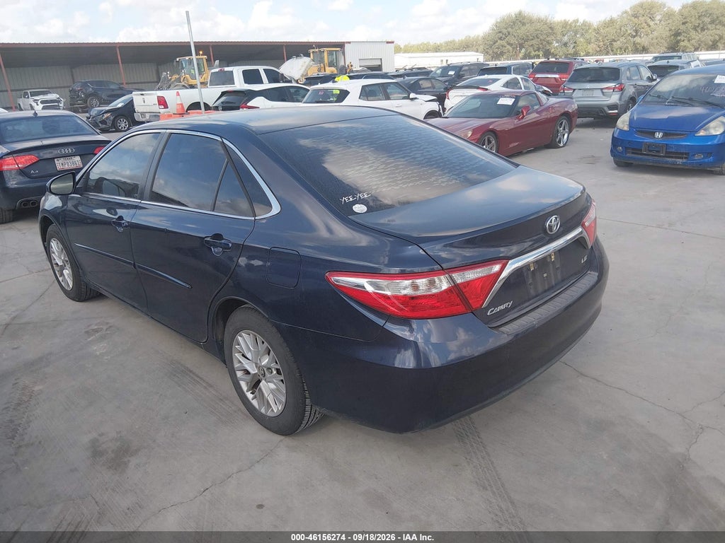 2017 Toyota Camry LE photo 3