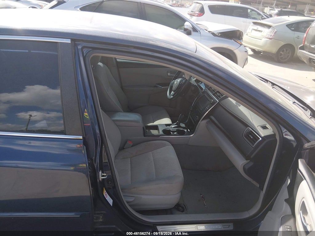 2017 Toyota Camry LE photo 5