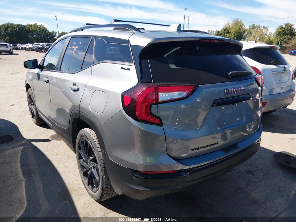2023 GMC Terrain FWD SLE photo 3