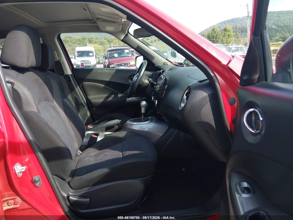 2017 Nissan Juke SV photo 5
