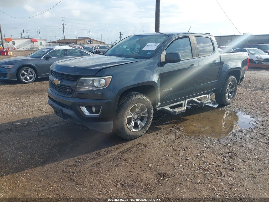 2017 Chevrolet Colorado Z71 photo 2