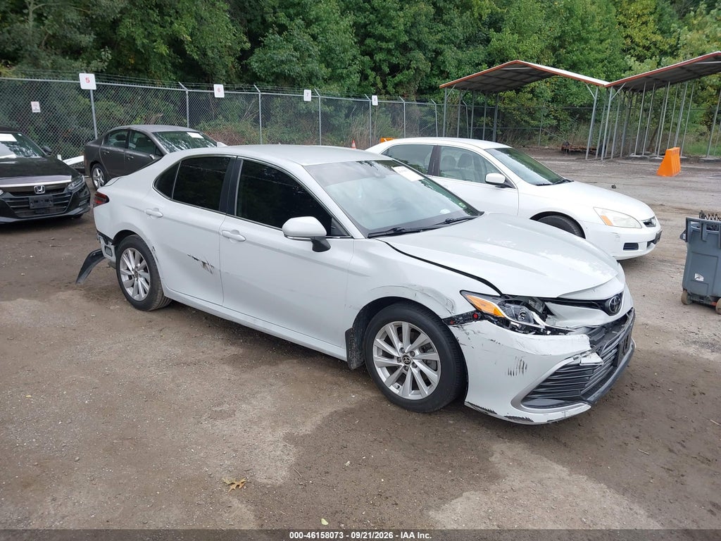 TOYOTA CAMRY 2022