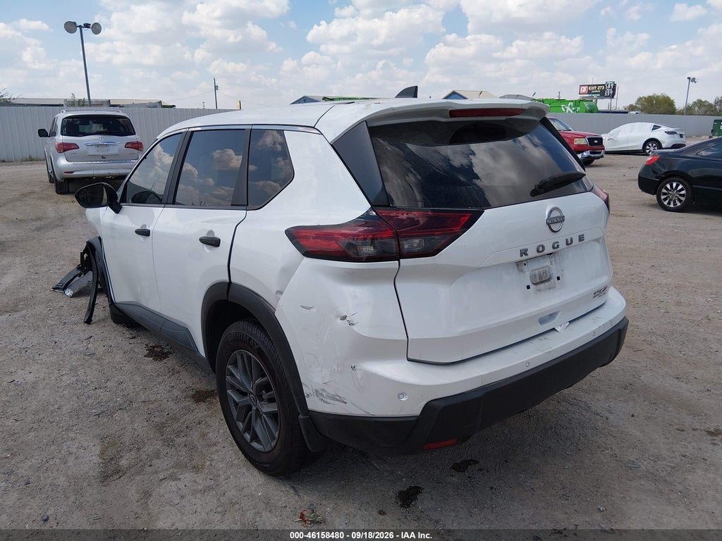 2024 Nissan Rogue S FWD photo 3