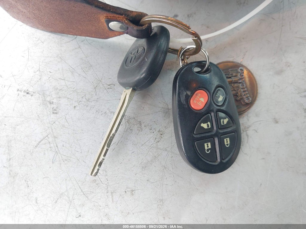 2010 Toyota Sienna LE photo 11
