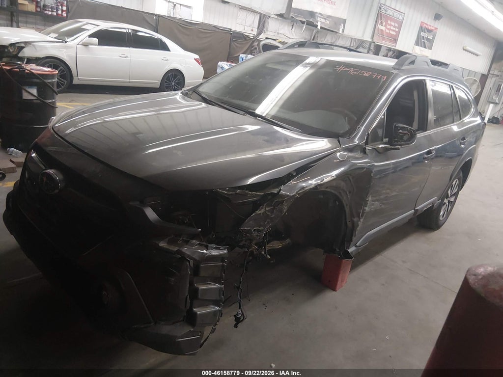 2024 Subaru Outback photo 2