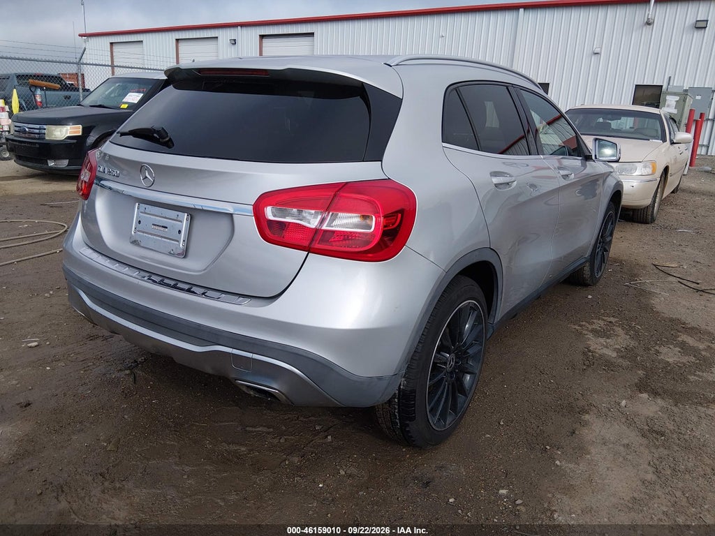 2018 Mercedes-Benz GLA 250 photo 4