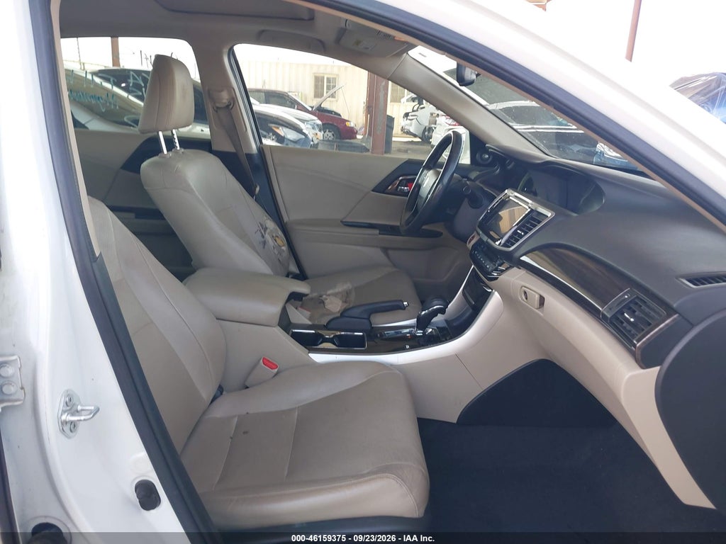2017 Honda Accord Hybrid EX-L photo 5