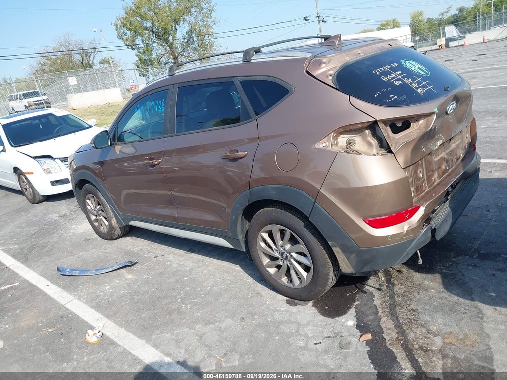 2017 Hyundai Tucson SE Plus photo 3