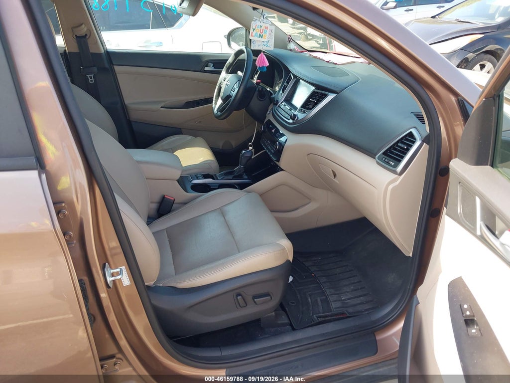 2017 Hyundai Tucson SE Plus photo 5